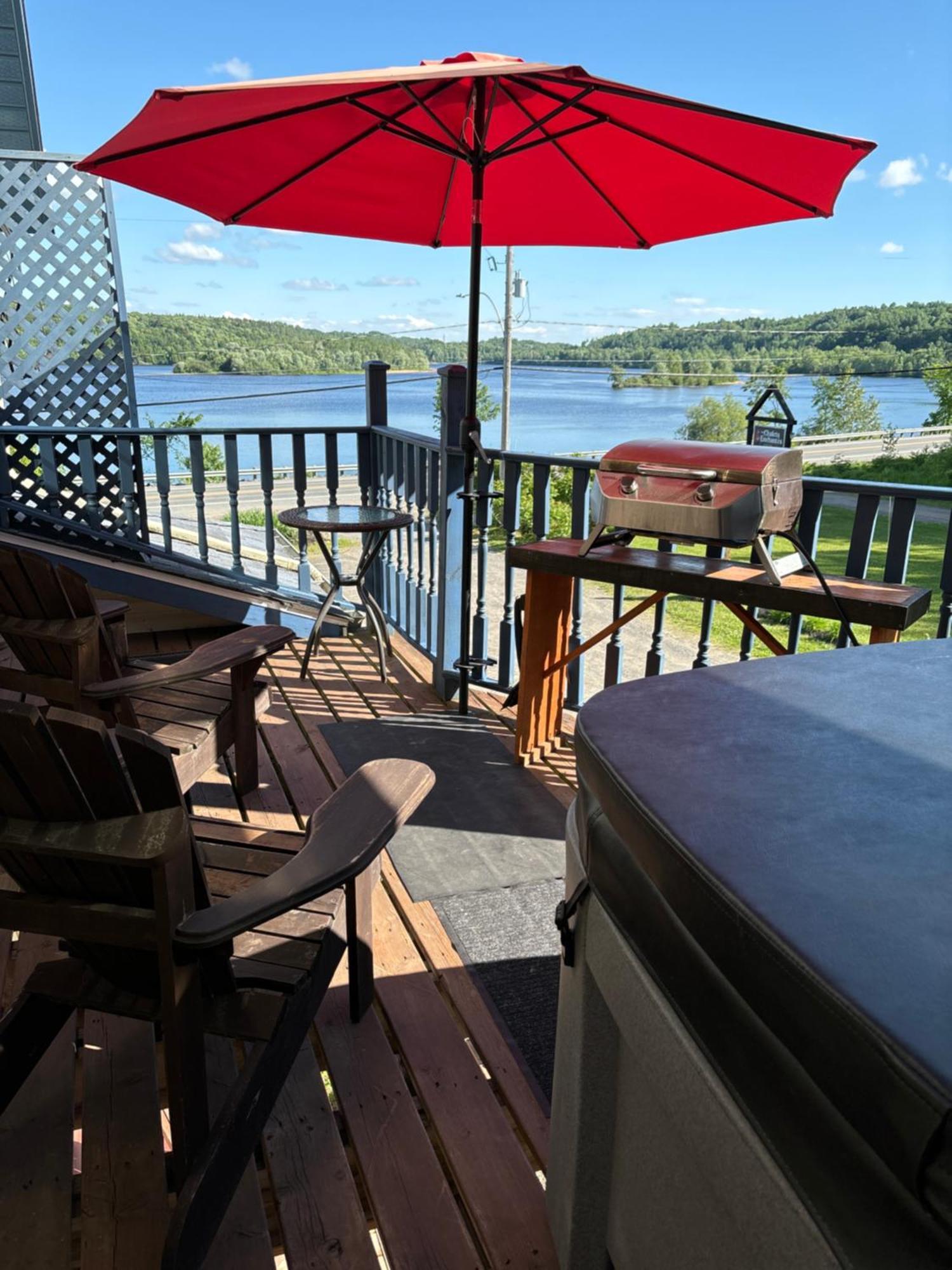 Domaine De La Baie, Les Bed & Breakfast 4*